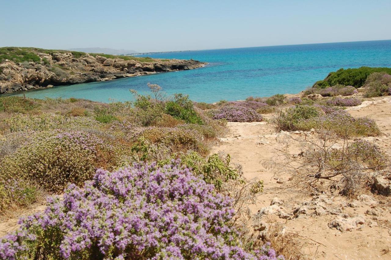 Cicirata Sea Beach - Sicilia Vacanza Avola Bagian luar foto